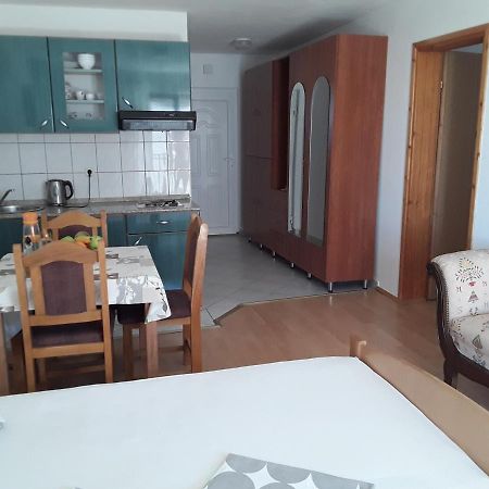 Zaton Apartmani M. Ilesh Экстерьер фото